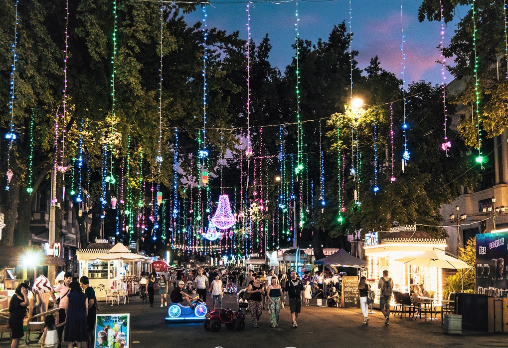 broadway tashkent.jpg