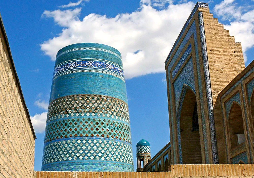 khiva minaret kalta minar 1